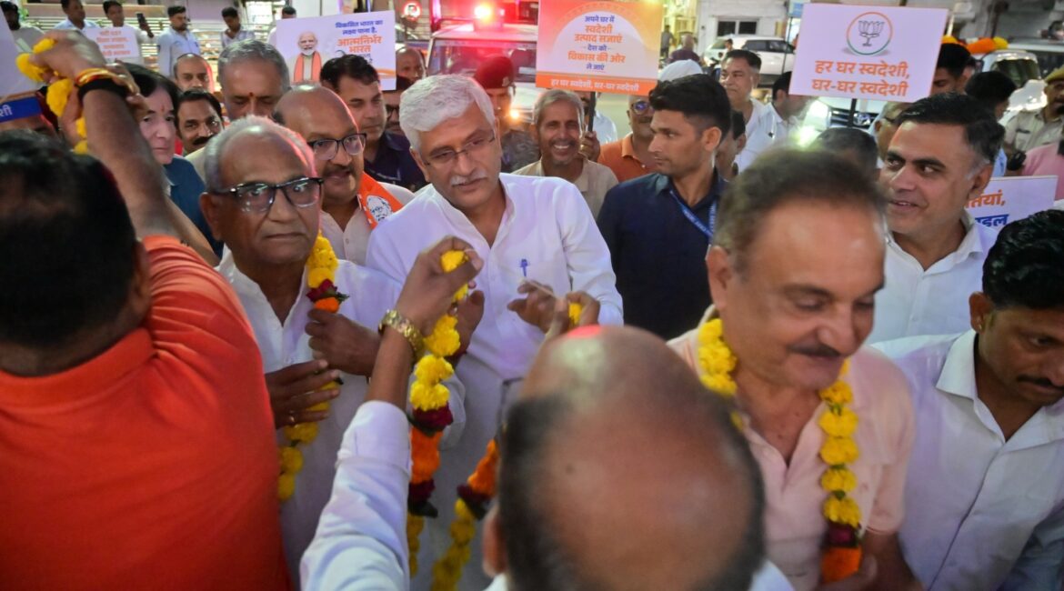 Rajasthan News: ‘जब भी बाजार जाएं, स्वदेशी समान लाएं’, जोधपुर में बोले केंद्रीय मंत्री गजेंद्र सिंह शेखावत