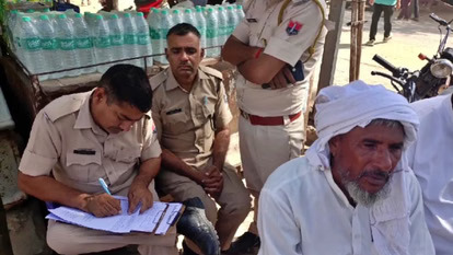 मासूम बेटे को दीवार पर पटककर पिता ने ली जान, खुद को कुल्हाड़ी से काटा, फैली सनसनी; जानें मामला