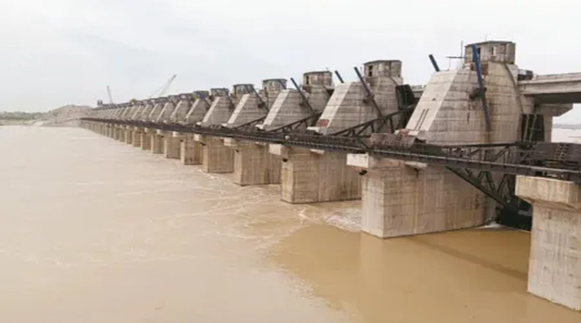 Rajasthan: PM मोदी आज करेंगे ईसरदा बांध का लोकार्पण, 1876 करोड़ रुपये की लागत से बना; 1256 गांवों की बुझेगी प्यास Rajasthan: PM मोदी आज करेंगे ईसरदा बांध का लोकार्पण, 1876 करोड़ रुपये की लागत से बना; 1256 गांवों की बुझेगी प्यास