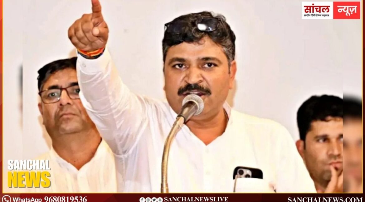 स्कूल ड्रेस का पैसा आधा किया, OBC और EWS के बच्चों को योजना से वंचित किया, स्कूली बच्चों से भेदभाव कर रही है सरकार: नेता प्रतिपक्ष टीकाराम जूली स्कूल ड्रेस का पैसा आधा किया, OBC और EWS के बच्चों को योजना से वंचित किया, स्कूली बच्चों से भेदभाव कर रही है सरकार: नेता प्रतिपक्ष टीकाराम जूली