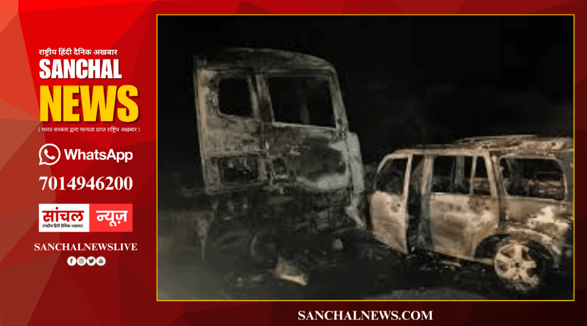 बालोतरा में भीषण सड़क हादसा, ट्रेलर व स्कॉर्पियो में आमने-सामने की भिड़ंत, जिंदा जले 4 दोस्त बालोतरा में भीषण सड़क हादसा, ट्रेलर व स्कॉर्पियो में आमने-सामने की भिड़ंत, जिंदा जले 4 दोस्त