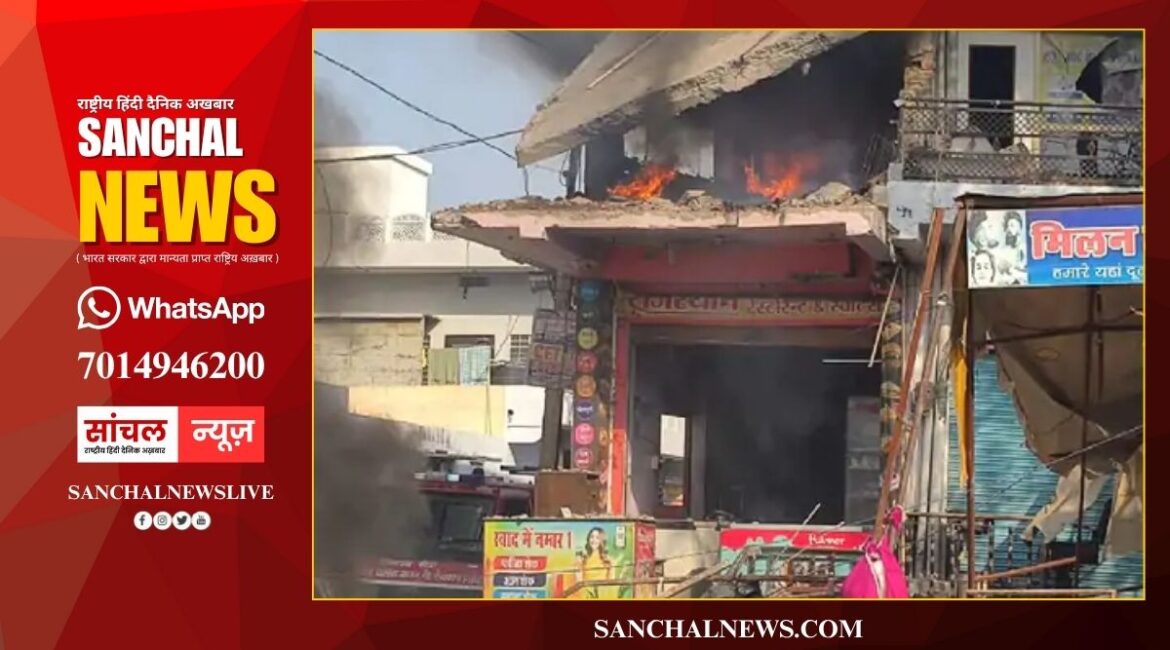 जयपुर में सिलेंडर फटने से बिल्डिंग गिरी, 1 की मौत: तेज धमाके के साथ ही दो विस्फोट, पहली मंजिल से नीचे आकर गिरा हलवाई जयपुर में सिलेंडर फटने से बिल्डिंग गिरी, 1 की मौत: तेज धमाके के साथ ही दो विस्फोट, पहली मंजिल से नीचे आकर गिरा हलवाई