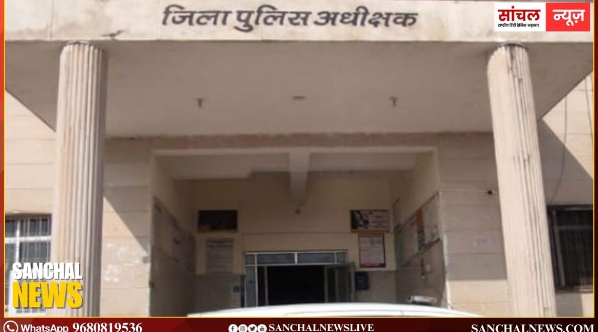 गन्ने का रस बेचने वाला बना करोड़ों के फ्रॉड का मास्टरमाइंड, 11 हजार से अधिक संदिग्ध बैंक खातों की जांच गन्ने का रस बेचने वाला बना करोड़ों के फ्रॉड का मास्टरमाइंड, 11 हजार से अधिक संदिग्ध बैंक खातों की जांच