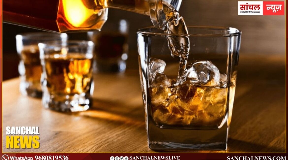 गुजरात : प्रतिबंध के बावजूद अहमदाबाद के फार्महाउस में चल रही थी शराब पार्टी, 13 अफ्रीकियों समेत 20 लोगों को गिरफ्तार