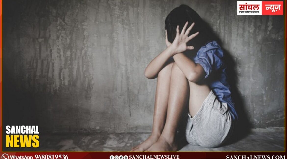 मथुरा में नाबालिग बेटियों को यौन शोषण करता था पिता, आरोपी की उसके बेटे और भतीजे ने मिलकर कर दी हत्या मथुरा में नाबालिग बेटियों को यौन शोषण करता था पिता, आरोपी की उसके बेटे और भतीजे ने मिलकर कर दी हत्या