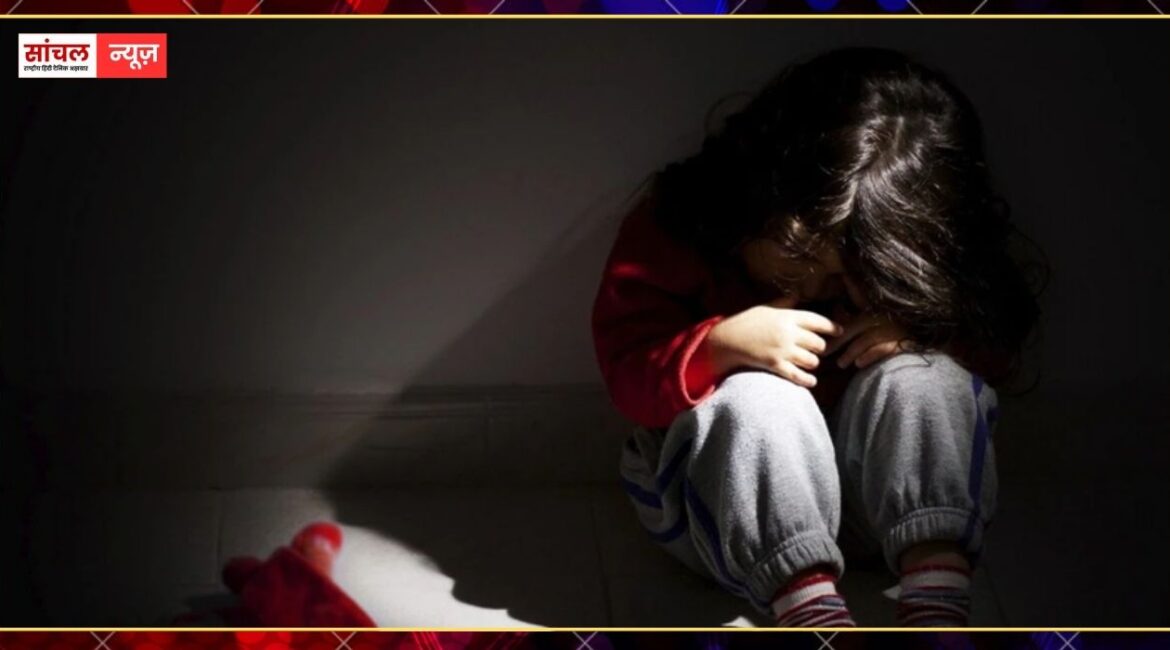 कुरकुरे दिलाने के बहाने 3 साल की बच्ची से रेप, बच्ची को जोधपुर के अस्पताल में भर्ती कराया, हालत गंभीर कुरकुरे दिलाने के बहाने 3 साल की बच्ची से रेप, बच्ची को जोधपुर के अस्पताल में भर्ती कराया, हालत गंभीर