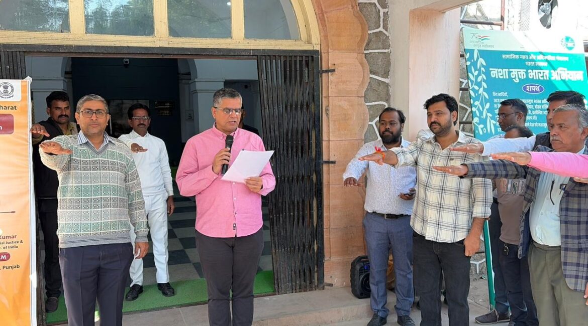 पाली; नश मुक्त भारत अभियान के तहत अधिकारियों व कार्मिकों ने ली शपथ पाली; नश मुक्त भारत अभियान के तहत अधिकारियों व कार्मिकों ने ली शपथ