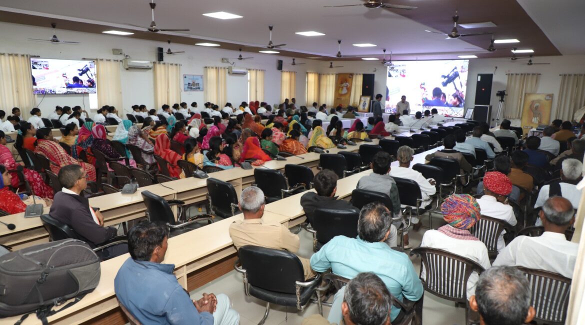 भगवान बिरसा मुंडा की 150 वीं जयंती; राज्य स्तरीय जनजातीय गौरव दिवस समारोह, जिला परिषद में आयोजित हुआ कार्यक्रम भगवान बिरसा मुंडा की 150 वीं जयंती; राज्य स्तरीय जनजातीय गौरव दिवस समारोह, जिला परिषद में आयोजित हुआ कार्यक्रम