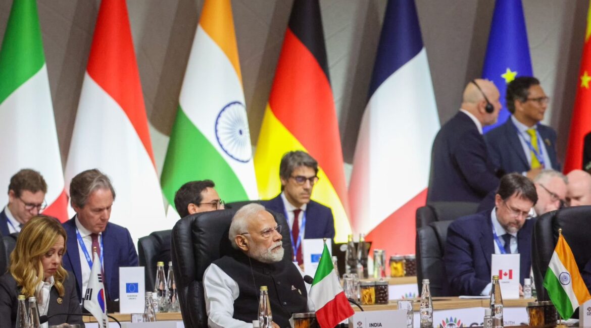 G-20 समिट में छाए PM मोदी: लूला डी सिल्वा से गले मिले, मेलोनी से हंसी मजाक…