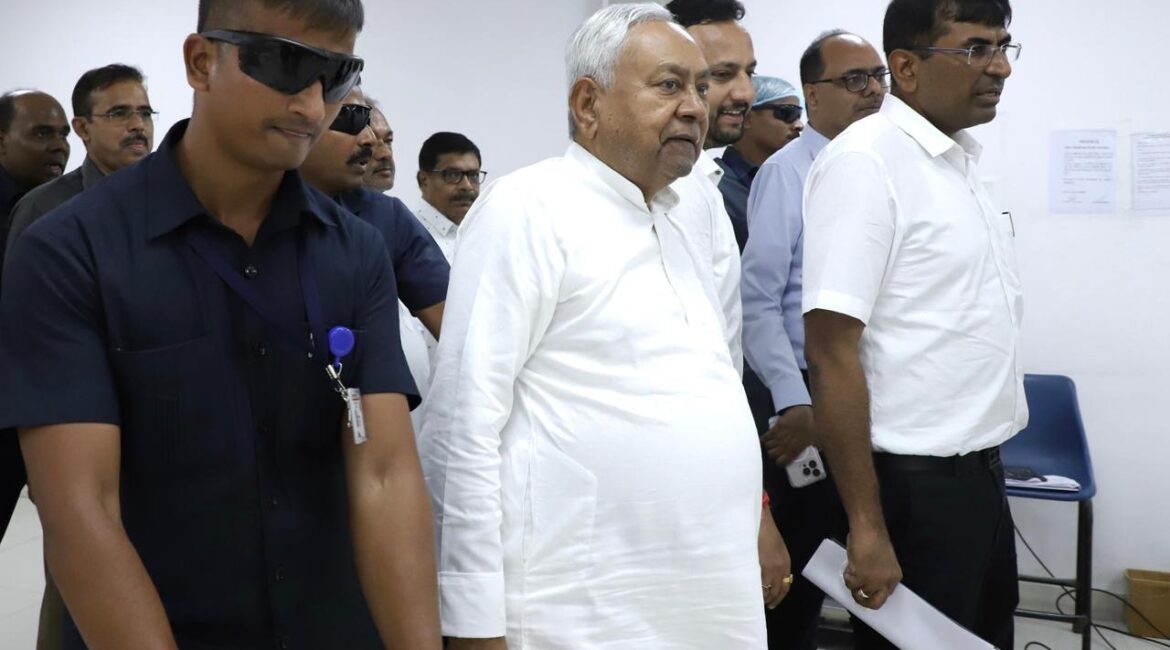 बिहार में नई सरकार के शपथ ग्रहण की तैयारियां शुरू, CM नीतीश ने बुलाई कैबिनेट बैठक, गांधी मैदान में एंट्री बंद