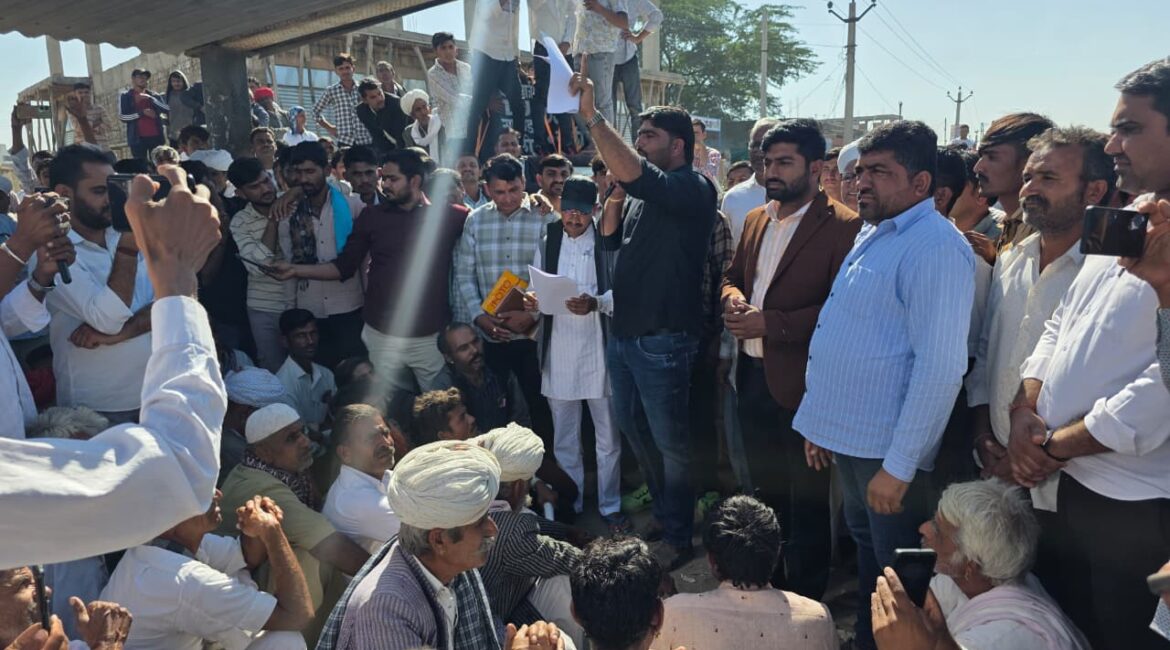 200 ट्रैक्टरों के साथ किसान का कलेक्ट्रेट घेराव; प्रशासन ने रैली को रोकने का प्रयास, किसानों की क्या-क्या मांगे हैं? 200 ट्रैक्टरों के साथ किसान का कलेक्ट्रेट घेराव; प्रशासन ने रैली को रोकने का प्रयास, किसानों की क्या-क्या मांगे हैं?