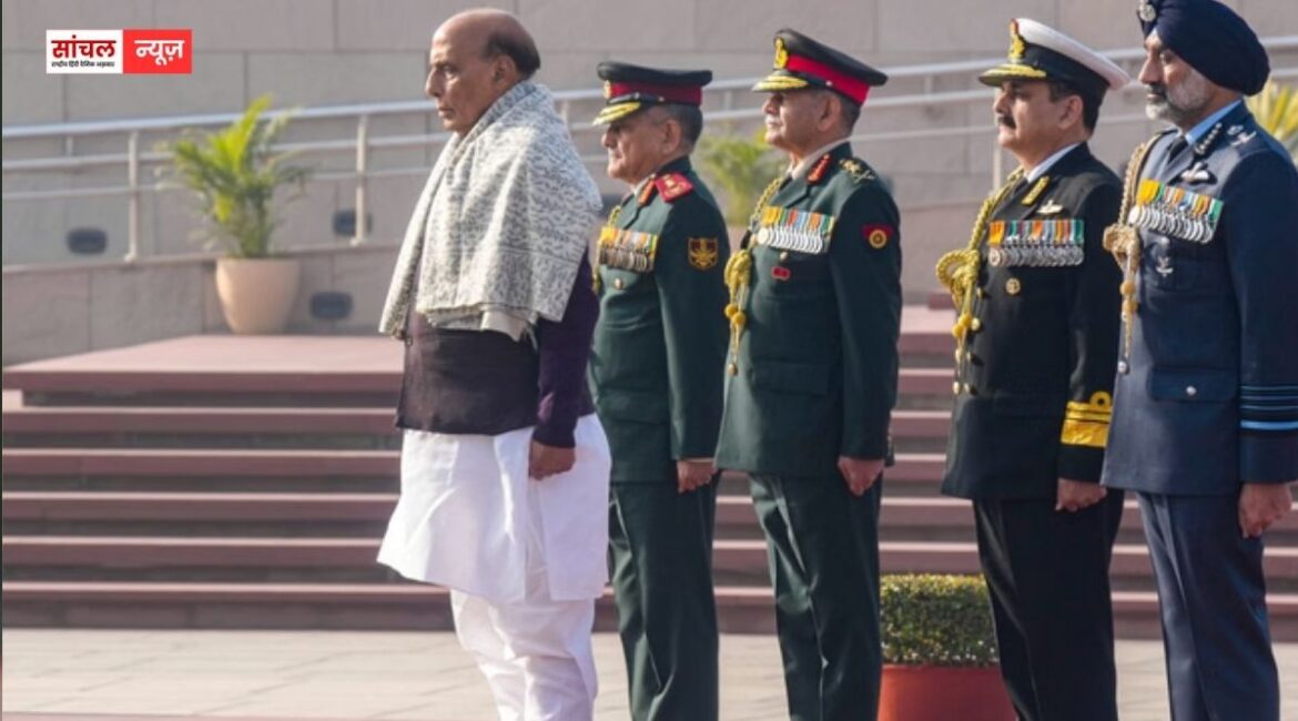 विजय दिवस: 1971 युद्ध के नायकों को श्रद्धांजलि, रक्षा मंत्री राजनाथ सिंह सहित प्रधानमंत्री ने भी दी श्रद्धांजलि विजय दिवस: 1971 युद्ध के नायकों को श्रद्धांजलि, रक्षा मंत्री राजनाथ सिंह सहित प्रधानमंत्री ने भी दी श्रद्धांजलि