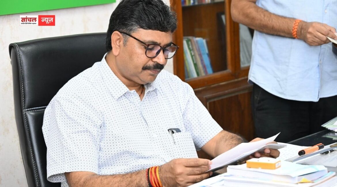 हम जनहित के मुद्दों पर सड़क से सदन तक की लड़ाई लड़ेंगे, नेता प्रतिपक्ष टीकाराम जूली का भाजपा सरकार पर जमकर हमला