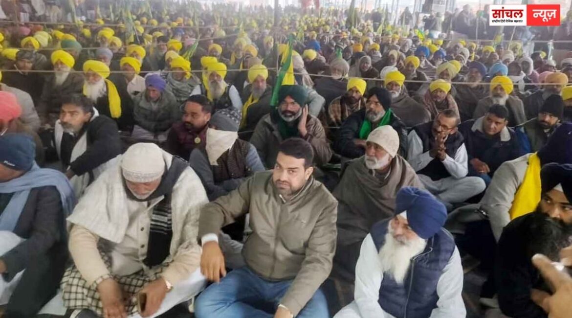 Hanumagarh Farmer Mahapanchayat: महापंचायत के मंच से किसानों ने आंदोलन को और तेज करने का ऐलान, इंटरनेट बंद…तैनात रहे 614 पुलिसकर्मी Hanumagarh Farmer Mahapanchayat: महापंचायत के मंच से किसानों ने आंदोलन को और तेज करने का ऐलान, इंटरनेट बंद…तैनात रहे 614 पुलिसकर्मी