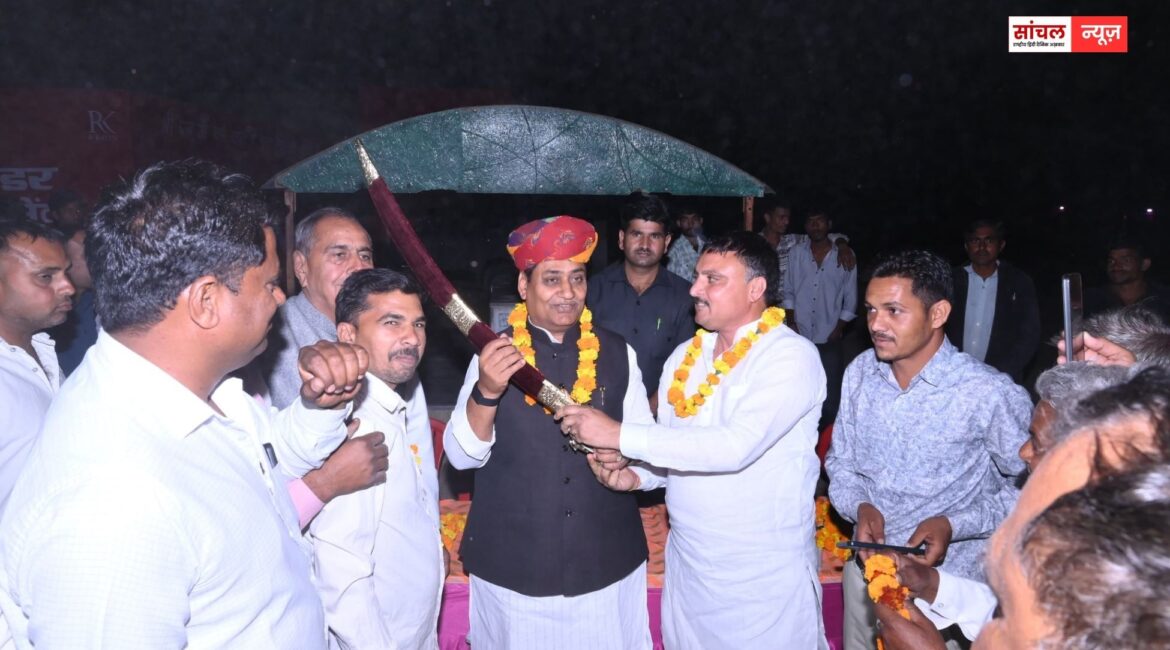 डोटासरा ने राठौड़ का नाम लेकर दिया बड़ा बयान, सरकार के अपने ही विधायकों की ‘चवन्नी’ भी नहीं चल रही डोटासरा ने राठौड़ का नाम लेकर दिया बड़ा बयान, सरकार के अपने ही विधायकों की ‘चवन्नी’ भी नहीं चल रही